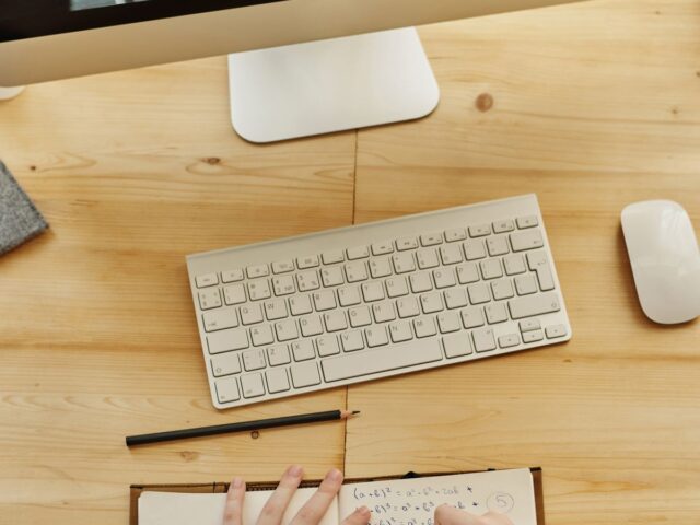 Comment s&rsquo;assurer qu&rsquo;une formation en ligne délivre bien un diplôme reconnu par l&rsquo;État